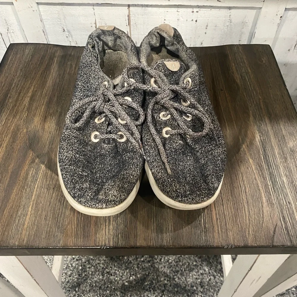 Women’s Allbirds Low Top Sneakers